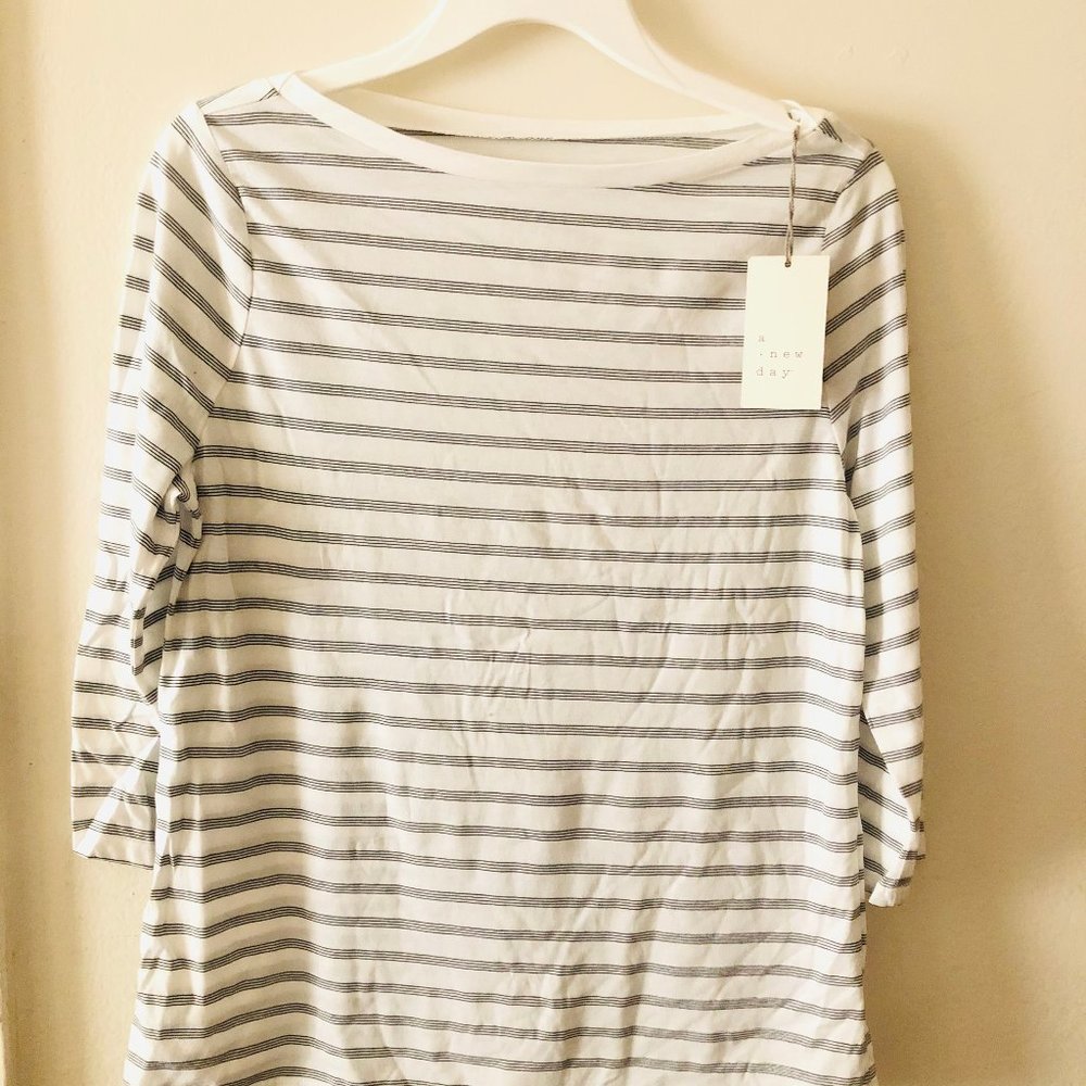 A New Day Women White Short Sleeve T-Shirt